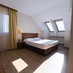 Hotel Arena 4*