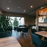 Arena Hotel