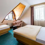 Arena Hotel 4*