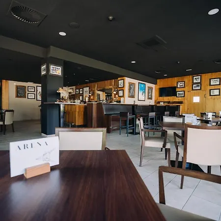 Arena Hotel 4*