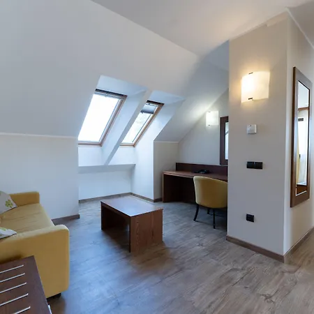 Arena Hotel 4*
